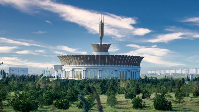 Öňaldy geňeşliginiň çägindäki täze obanyň gurluşygy tamamlaýjy tapgyrda alnyp barylýar