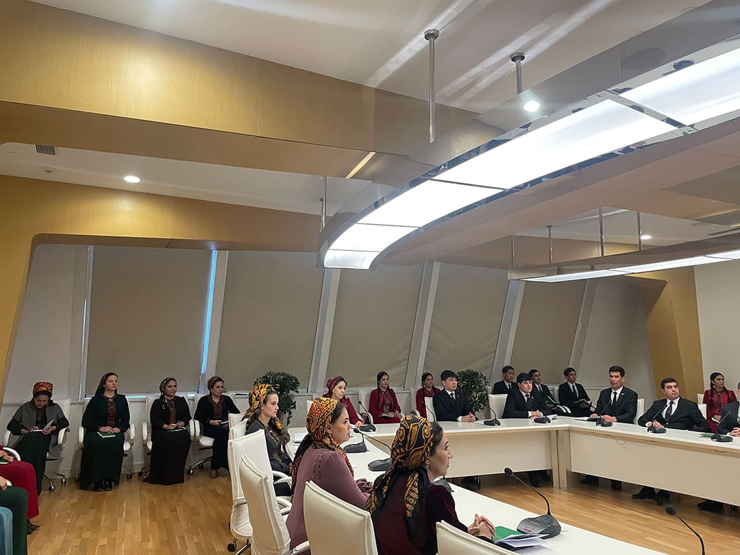 A seminar on chemical technologies in the national economy was held at the Technology Center of the Academy of Sciences of Turkmenistan