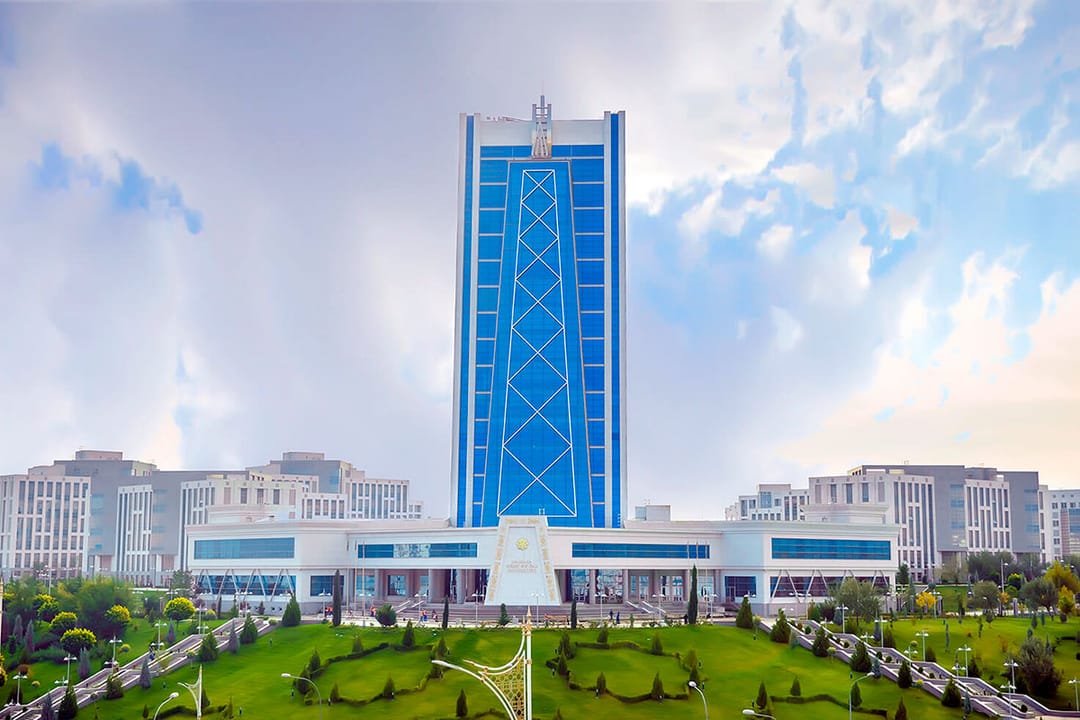 The scientific and educational center of the Turkmen university received a license to conduct environmental activities