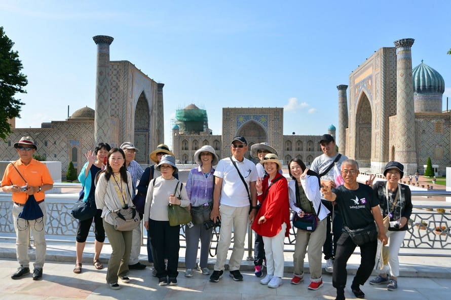 Turkmenistan ranked second in tourist flow to Uzbekistan in first half of the year