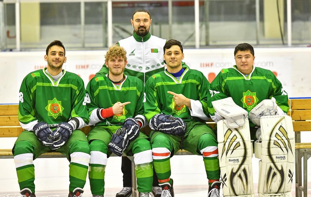 Türkmenistan Erkek Milli Buz Hokeyi Takımı, Dünya Şampiyonası’ndaki ilk galibiyetini aldı