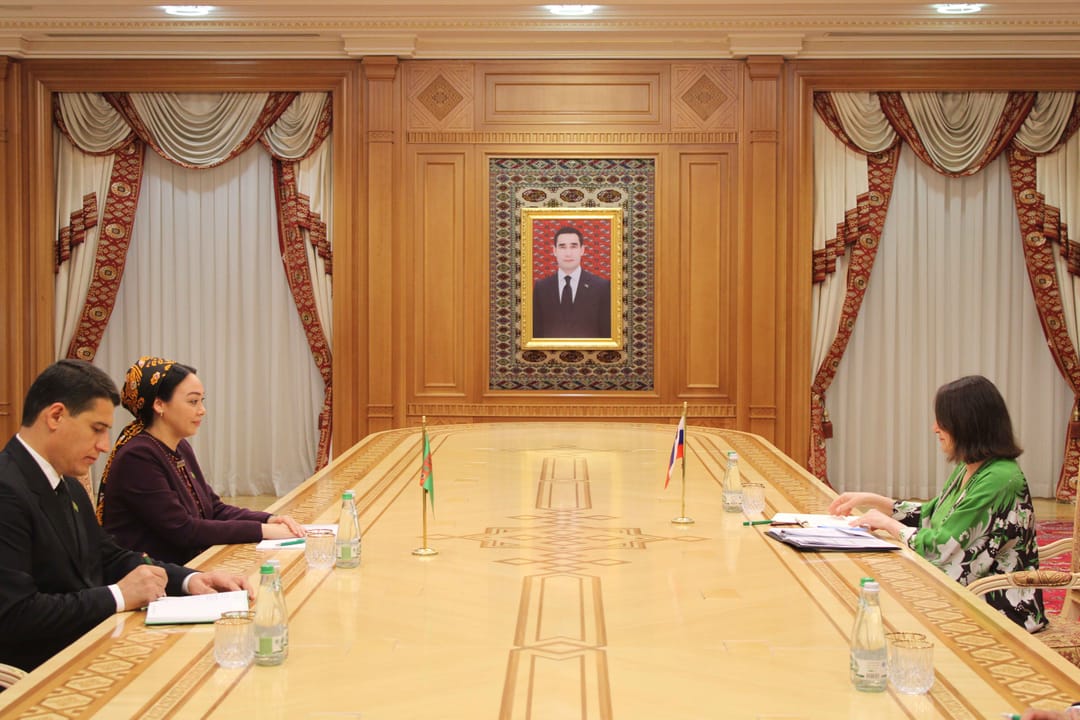 Председатель Меджлиса Туркменистана приняла верительные грамоты посла Словении