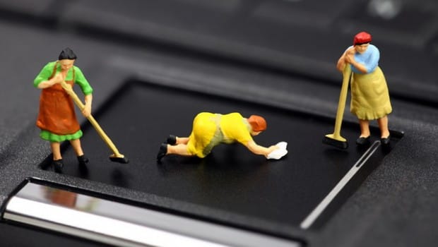 Nädip noutbugy tozandan arassalamaly?