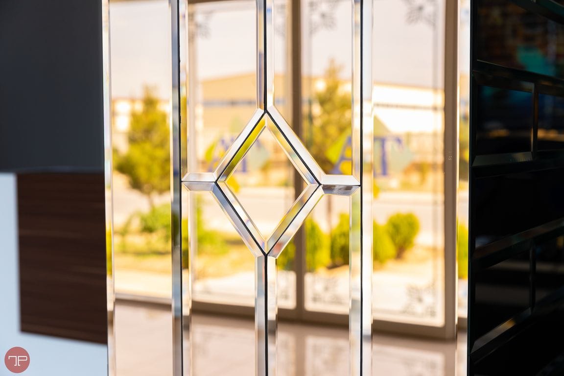 How to add visual fragility and lightness to the interior