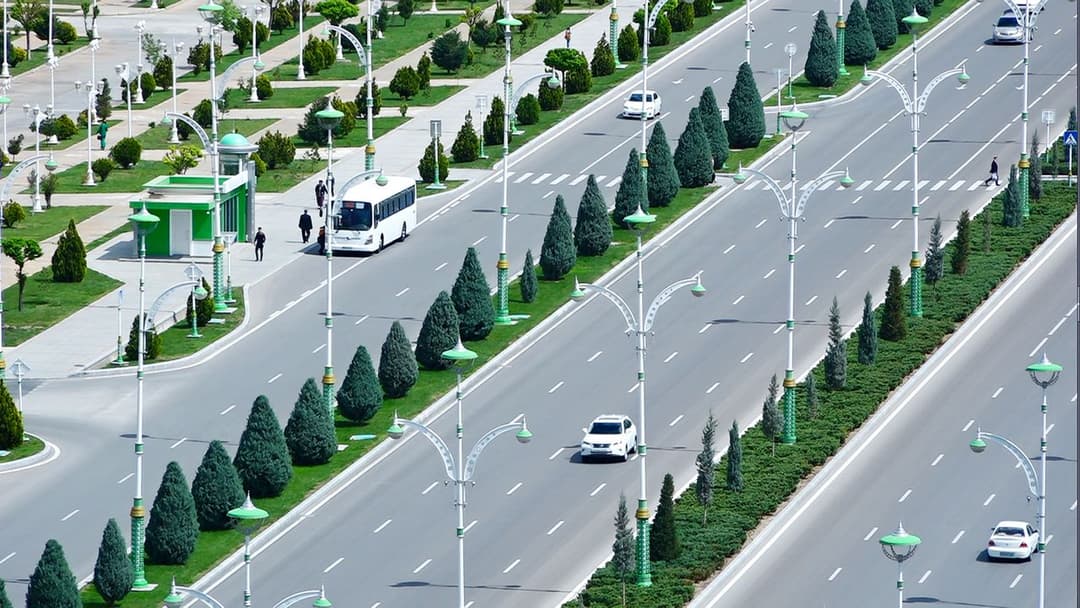 Памятка водителю: за какие нарушения правил в Туркменистане могут лишить прав