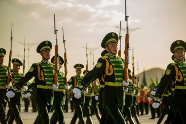 Председатель Халк Маслахаты поздравил с Днем Победы Президента Туркменистана