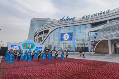 A new shopping center “Arkach” opened in Ashgabat on Magtymguly Avenue