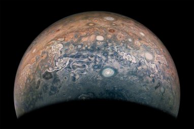 NASA received unprecedentedly clear photos of Jupiter from the 