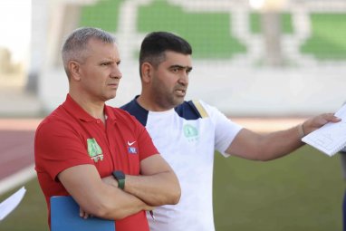 Федерация футбола Туркменистана открыла набор на курсы для тренеров