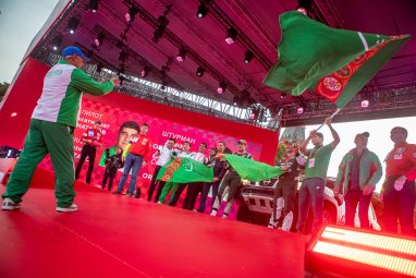 Turkmen racers win two medals at the 2023 Silk Way Rally