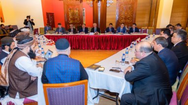 Türkmenistan, Kazakistan ve Afganistan arasındaki ulaşım koridorlarının geliştirilmesi konusunda üçlü toplantı gerçekleştirildi