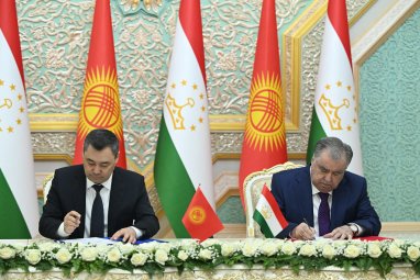 Президенты Таджикистана и Киргизии подписали протокол о государственной границе
