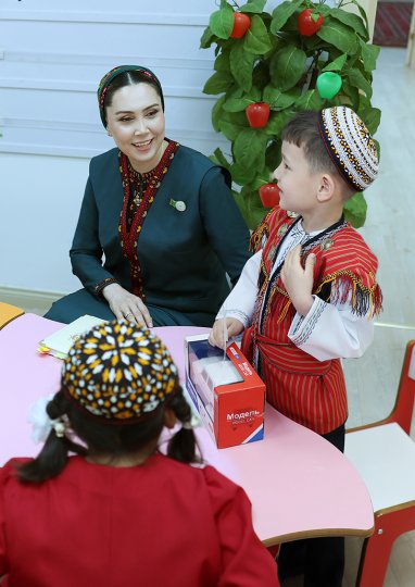 Огулджахан Атабаева проинспектировала медицинские учреждения Ахалского велаята