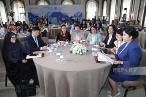 Türkmenistan, Azerbaycan'ın Laçın kentinde düzenlenen Birinci ECO Kadın Forumu'na katıldı