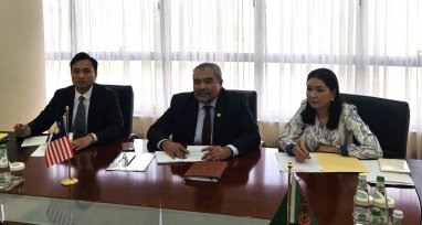 Türkmenistan Dışişleri Bakanlığı’nda, Malezya ile işbirliğinin derinleştirilmesiyle ilgili konular görüşüldü
