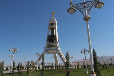 В Туркменистане учредят юбилейную медаль в честь 30-летия постоянного нейтралитета