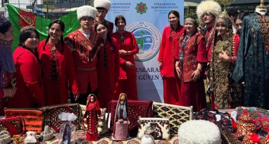 В университете Стамбула организована выставка о Туркменистане