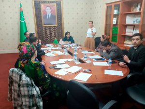 В Аппарате Омбудсмена Туркменистана состоялся семинар по репродуктивным правам женщин