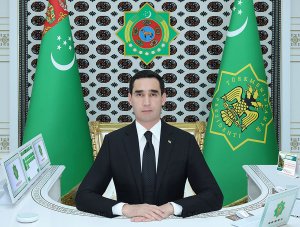 Dmitriý Medwedew Türkmenistanyň Prezidentini Ýeňiş güni bilen gutlady we uruş weteranlaryna minnetdarlyk bildirdi
