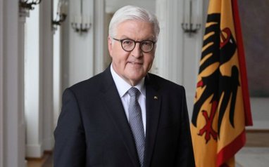 Almanya Cumhurbaşkanı Frank-Walter Steinmeier Alman Federal Meclisi Bundestag'ı feshederek erken seçim sürecini resmen başlattı