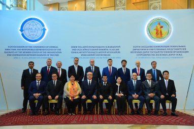 Türkmenistan, uluslararası demir yolu taşımacılığında önemli bir bağlantı noktası olduğunu gösterdi
