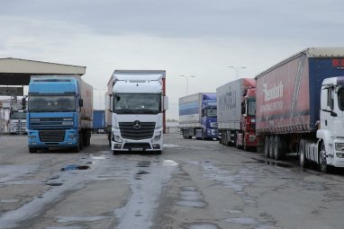 Uzbekistan has increased fees for the entry of trucks from Turkmenistan