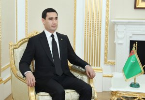 Президент Туркменистана принял заместителя Председателя Всекитайского комитета