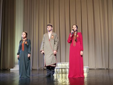 Туркменские студенты стали лауреатами конкурса восточной поэзии в Санкт-Петербурге