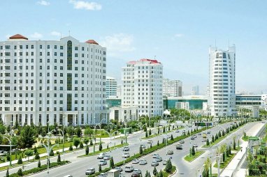 В городах Туркменистана зафиксирована температура до +44 градусов