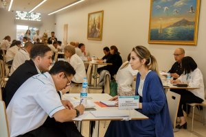 Ярмарка вакансий «ПЕТРОНАС» в Туркменбаши собрала свыше тысячи соискателей