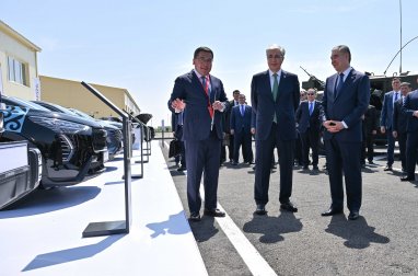 Gurbangulı Berdimuhamedov, Türkistan'daki sanayi parkını gezdi