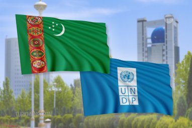 ПРООН передала Минздравмедпрому Туркменистана медикаменты для неотложной помощи матерям и новорожденным
