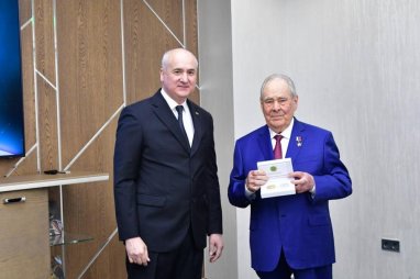 Первому президенту Татарстана вручены памятные золотые и серебряные знаки Туркменистана 