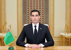 Президент Туркменистана провел встречу с главой МИД Ирана
