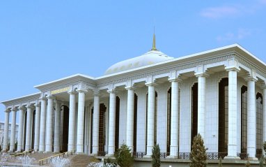 Меджлис Туркменистана принял ряд новых законов