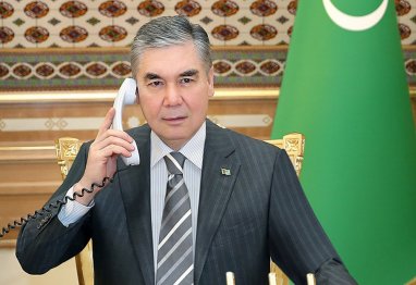 Глава Халк Маслахаты Туркменистана пригласил Эмира Катара на международный форум