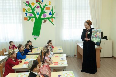 В Ашхабадском детском саду №147 отметили праздник Новруз