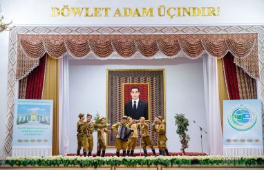 Türkmen döwlet uniwersitetinde Ýeňiş güni mynasybetli dabara geçirildi 