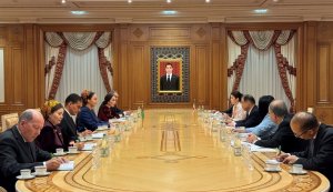 Türkmenistan Meclis Başkanı, Japon-Türkmen Parlamentolararası Dostluk Grubu Başkanı ile görüştü