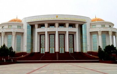 В Туркменабате наградили победителей конкурса, посвященного ахалтекинским скакунам